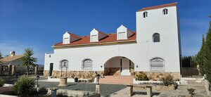Villa en alquiler en Albox, Almeria